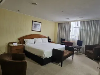Segundo ángulo de la Ejecutiva, desde la zona de estar hacia la cama